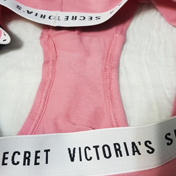 Victoria Secret - Picture 3 of 4